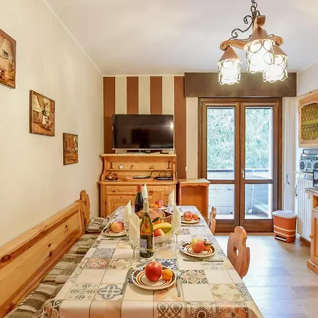Apartment 2 Bedroom Awesome In Aprica