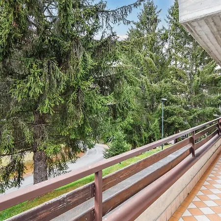 2 Bedroom Awesome In Apartament Aprica
